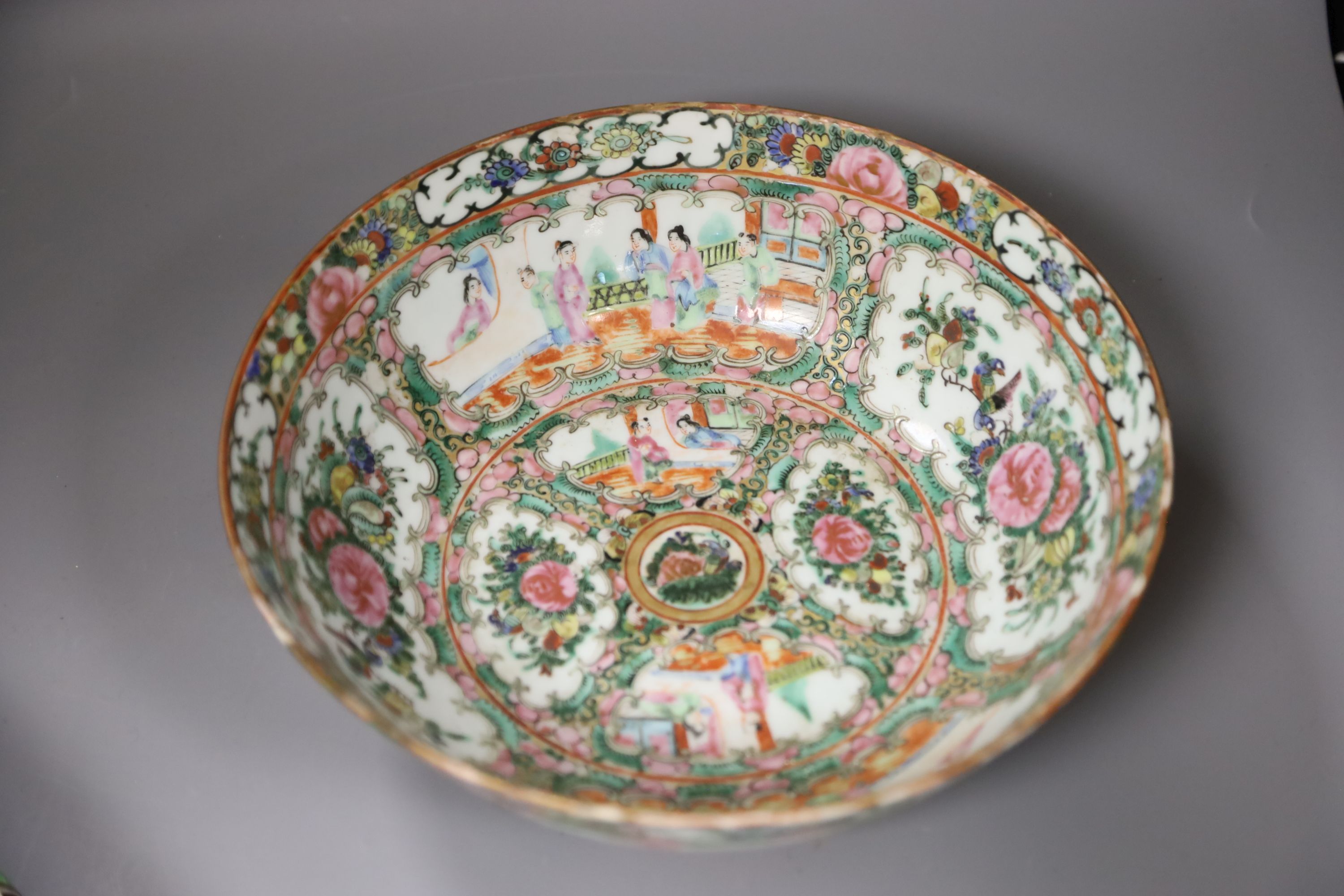 A late 19th century Cantonese famille rose bowl and a Royal Winton lustreware bowl, diameter 26cm